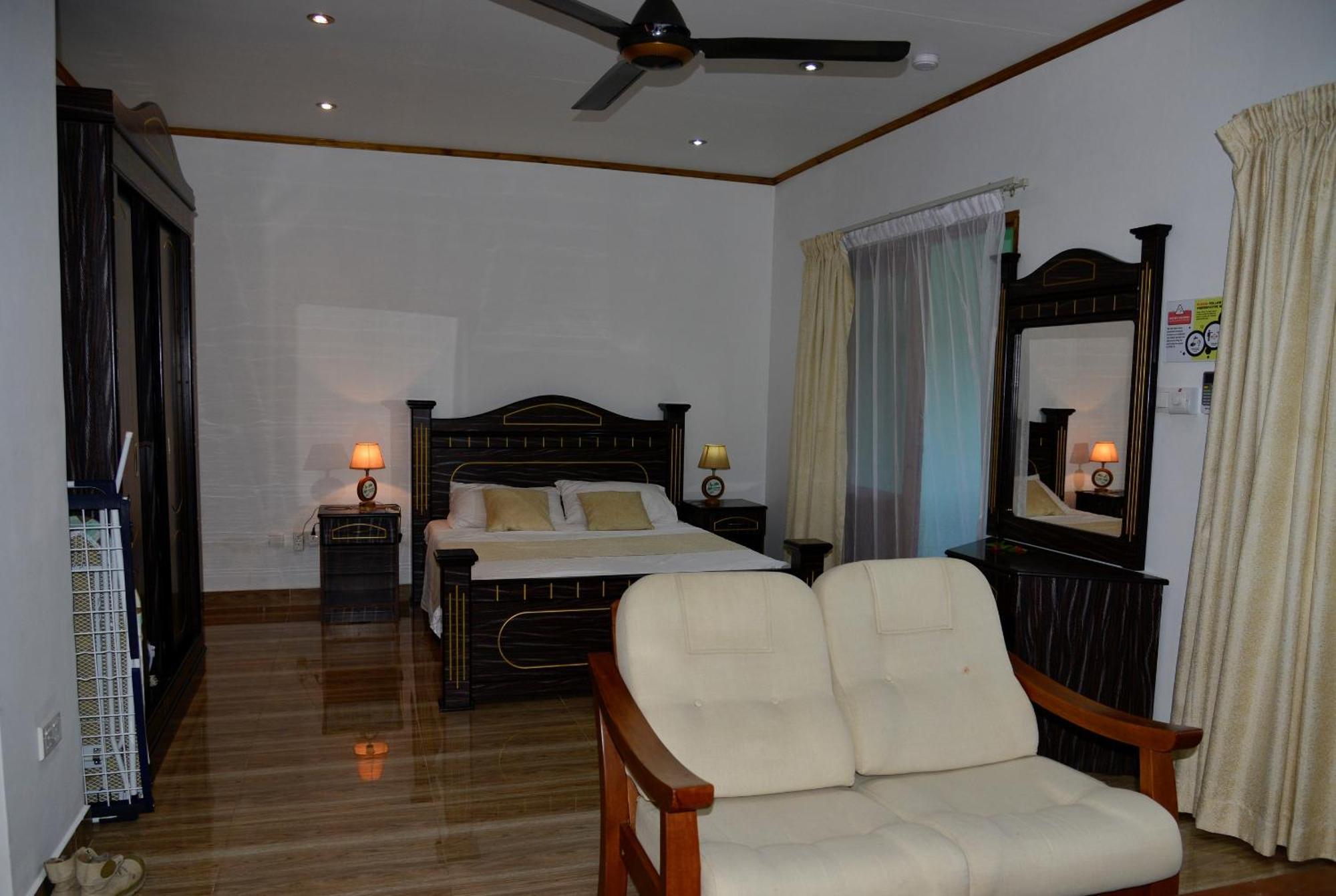 Chez Antoine Apartments Grand Anse  Ngoại thất bức ảnh
